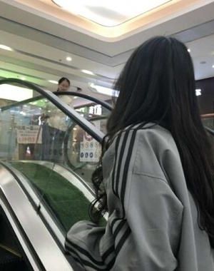 by在恋爱综艺里搞对象_1