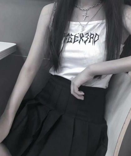 【短篇】我摘掉子宫后，一胎八宝的好孕妹妹却慌了 作者：小说阅读